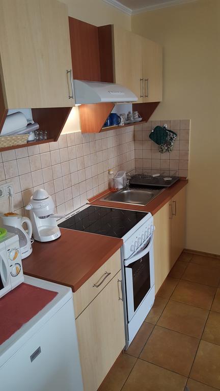 Okker Apartman Gyula Eksteriør bilde