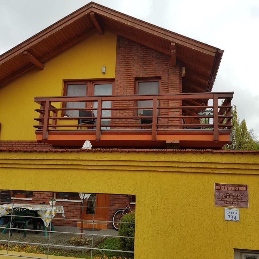 Okker Apartman Gyula Eksteriør bilde